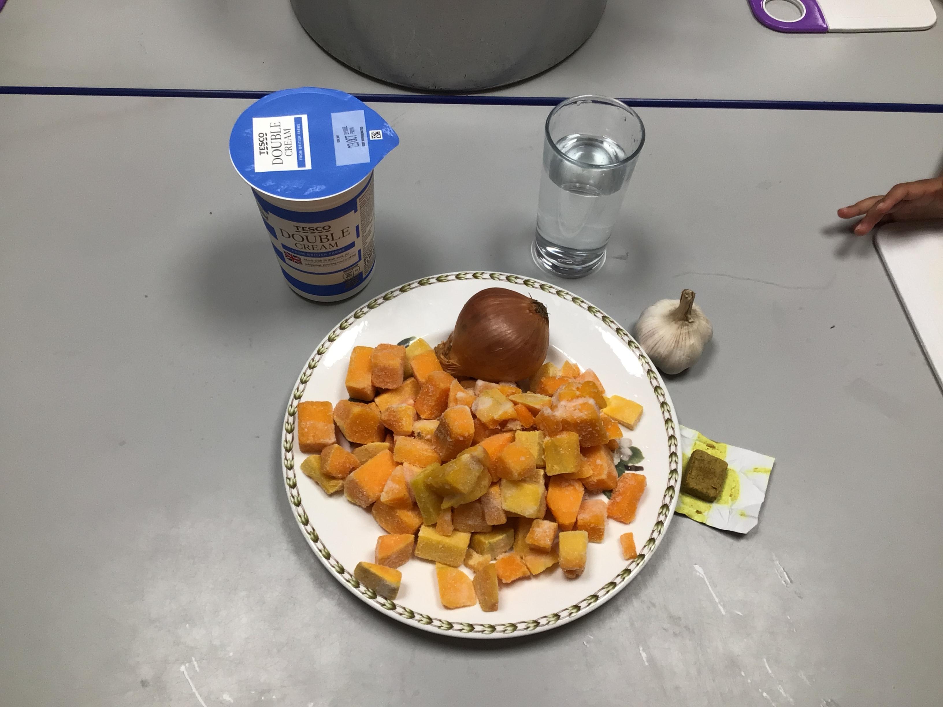 Onion, Water, Cream, Butternut Squash, Vegetable Stock Cubes & Garlic